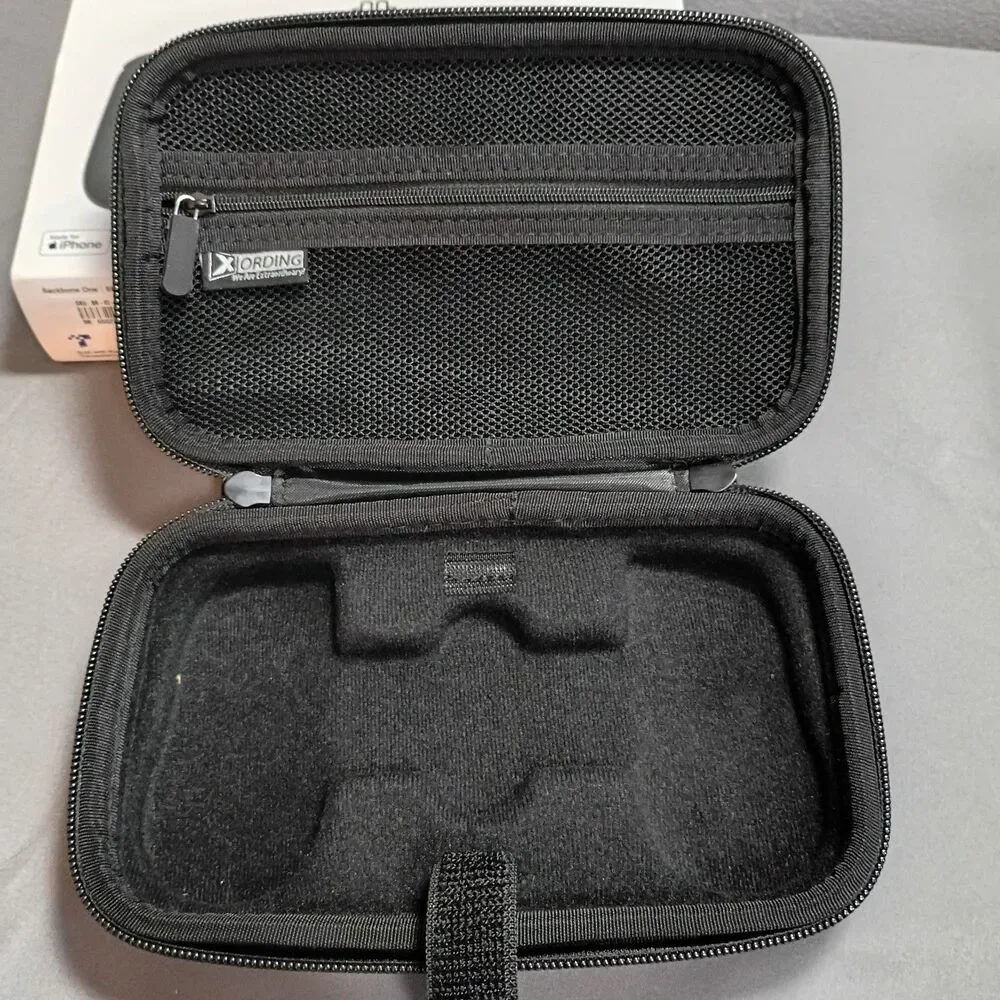 Backbone One Controller for iPhone Lightning Compatible BB-02-B-R with hard case